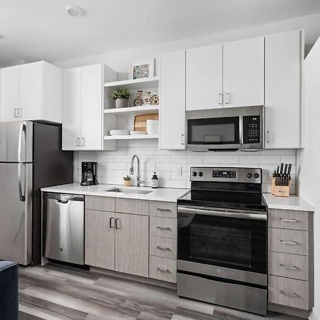 Mid-Century Modern Studio Cozysuites Downtown Индианаполис Экстерьер фото